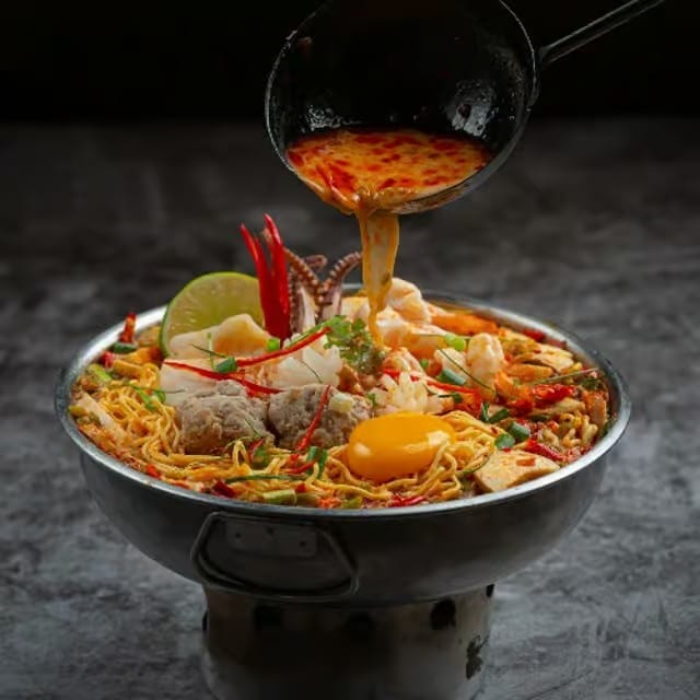 Singapore Noodles Catering.