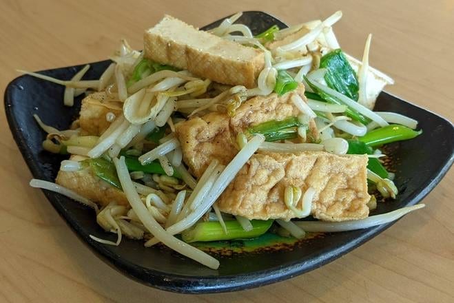 Stir Fried Tofu & Bean Sprouts.